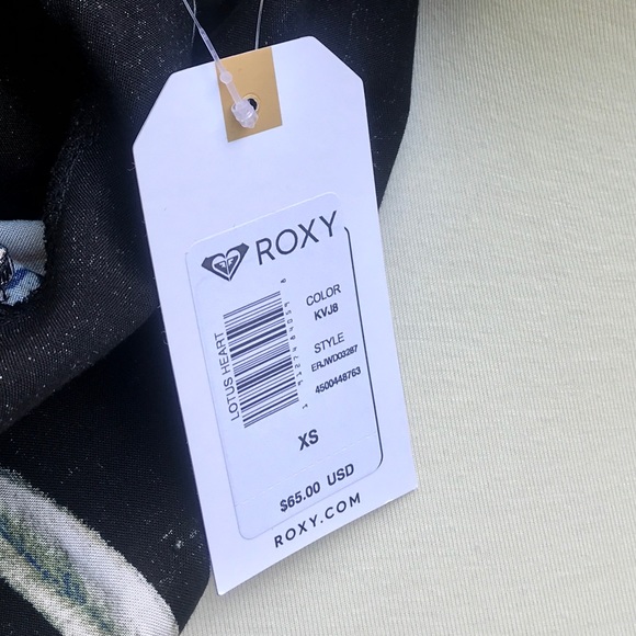 🌺NWT Roxy Hawaiin Black Floral Wrap Dress🌺 - Picture 6 of 8